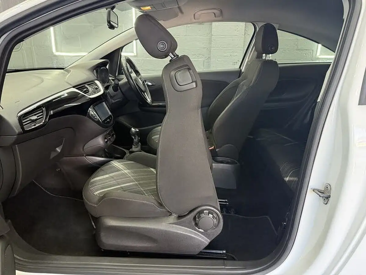 2015-vauxhall-corsa-10i-turbo-limited-edition-3d-big-36