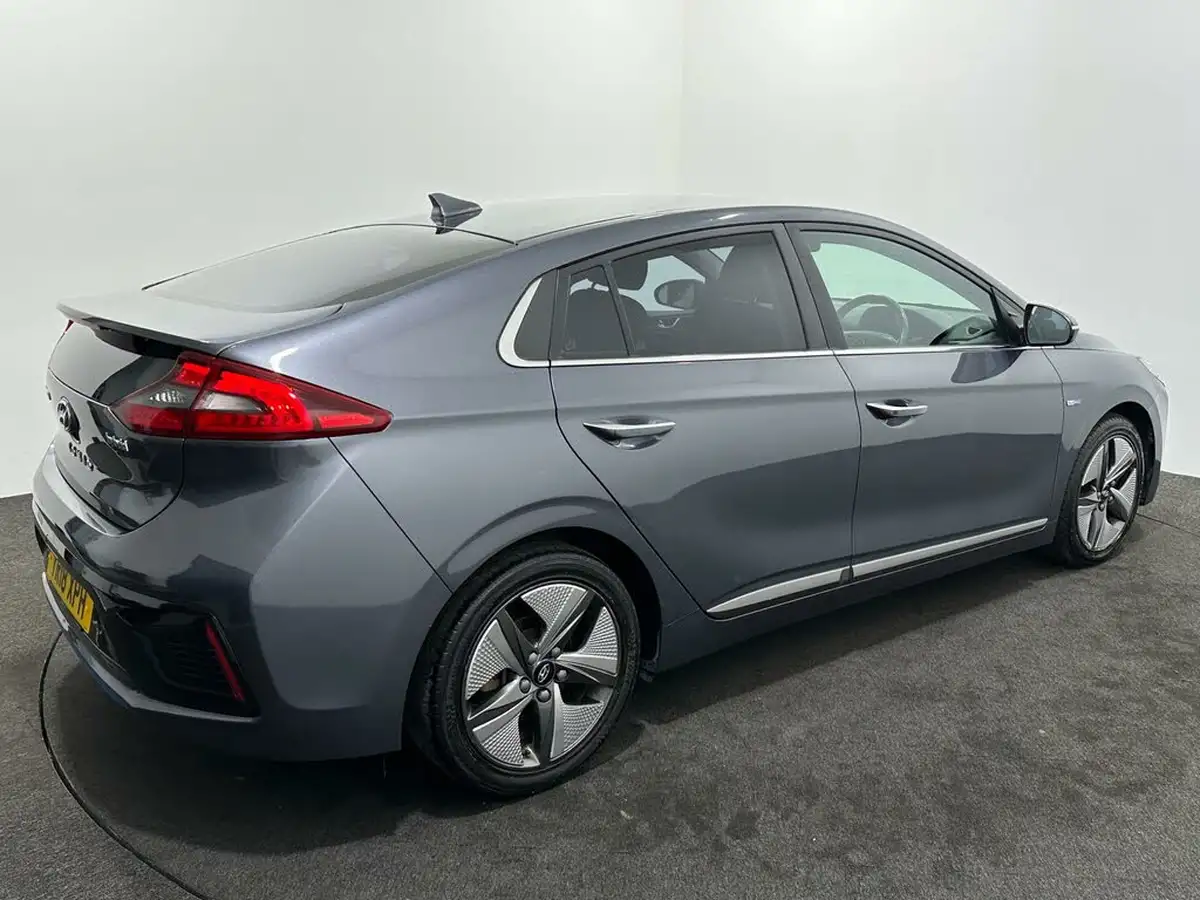 2018-hyundai-ioniq-16-gdi-premium-hybrid-big-51