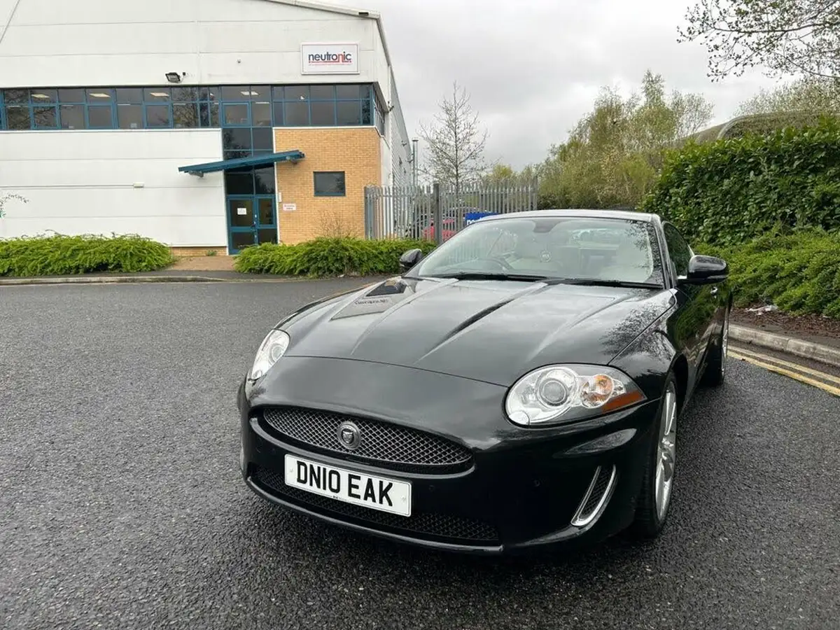 2010-jaguar-xk-50-portfolio-coupe-big-7