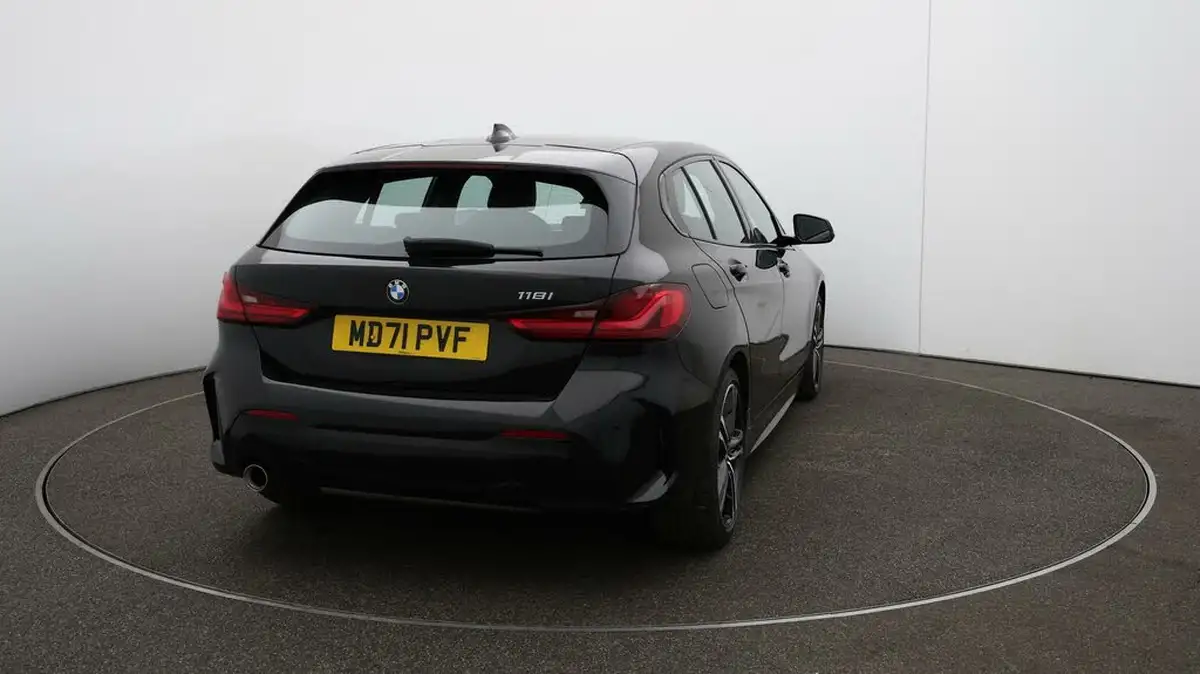 2022-bmw-1-series-15-118i-m-sport-lcp-dct-big-47