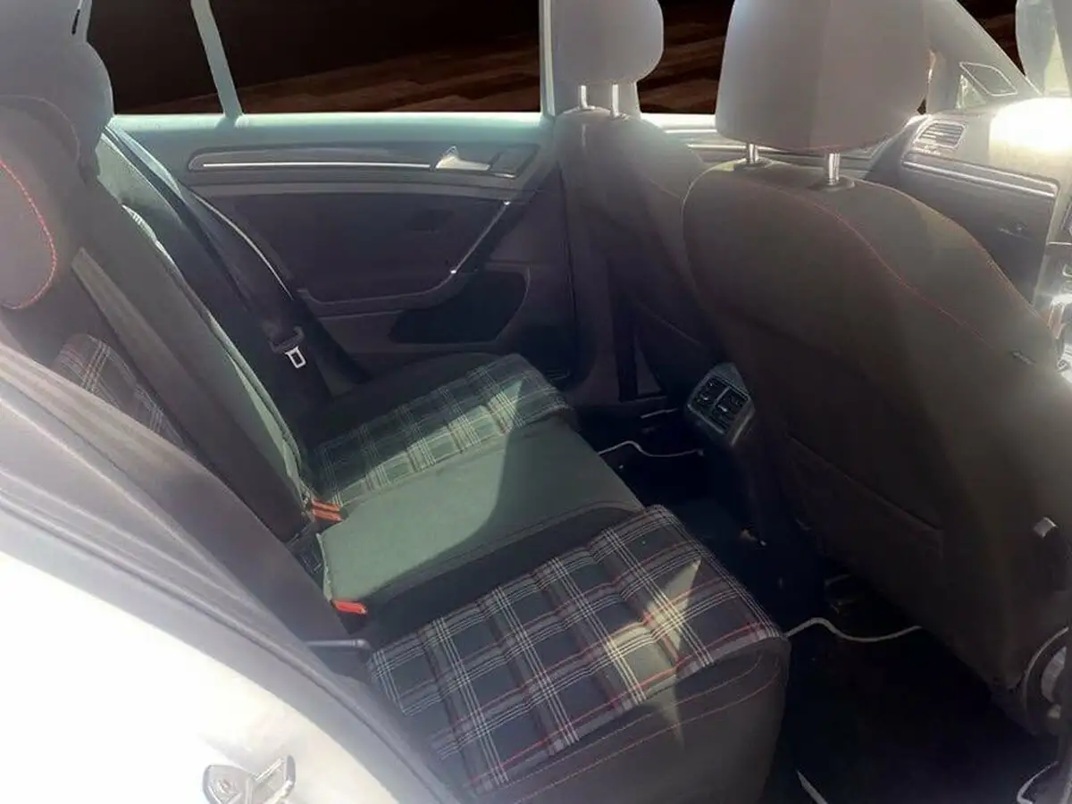 2013-volkswagen-golf-20-gti-230ps-performance-pk-hatchback-5d-dsg-big-12