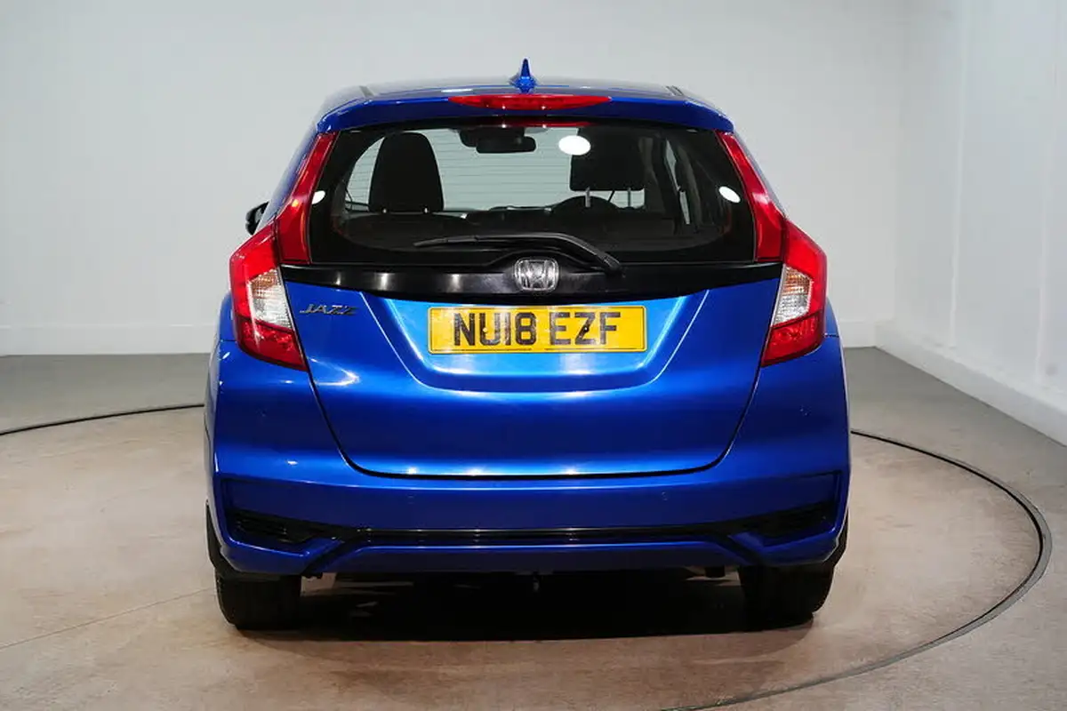 2018-honda-jazz-13-i-vtec-se-big-8