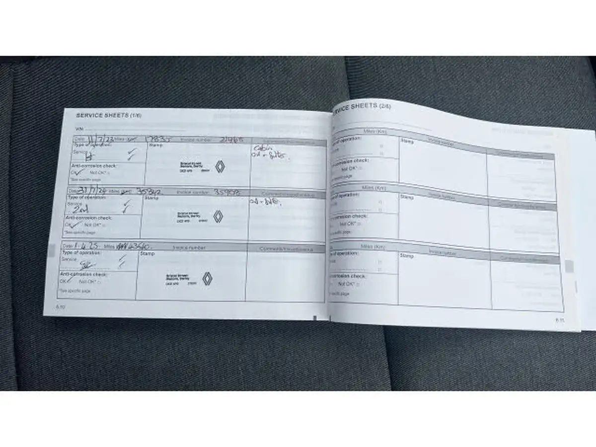 2022-renault-captur-10-tce-iconic-edition-big-18