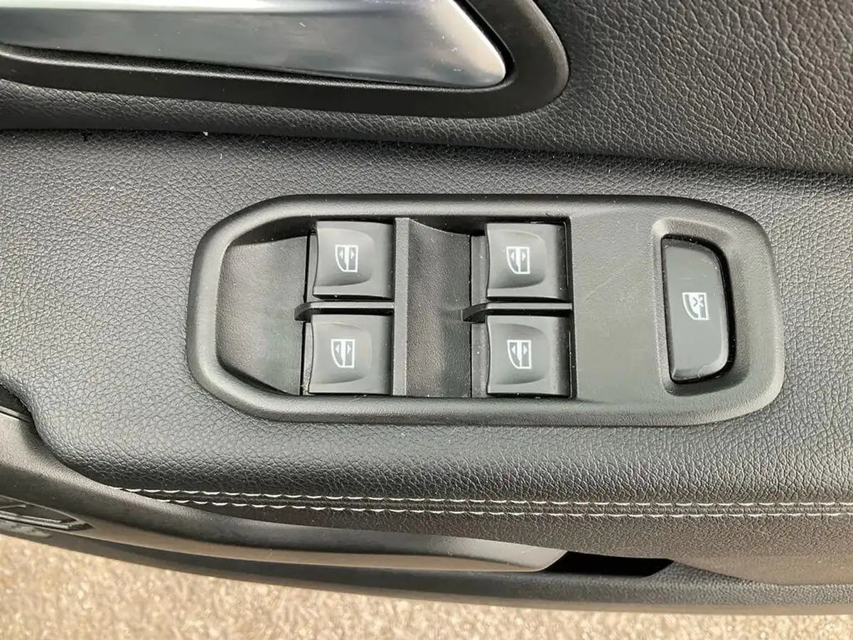 2022-dacia-duster-13-tce-prestige-130bhp-big-14