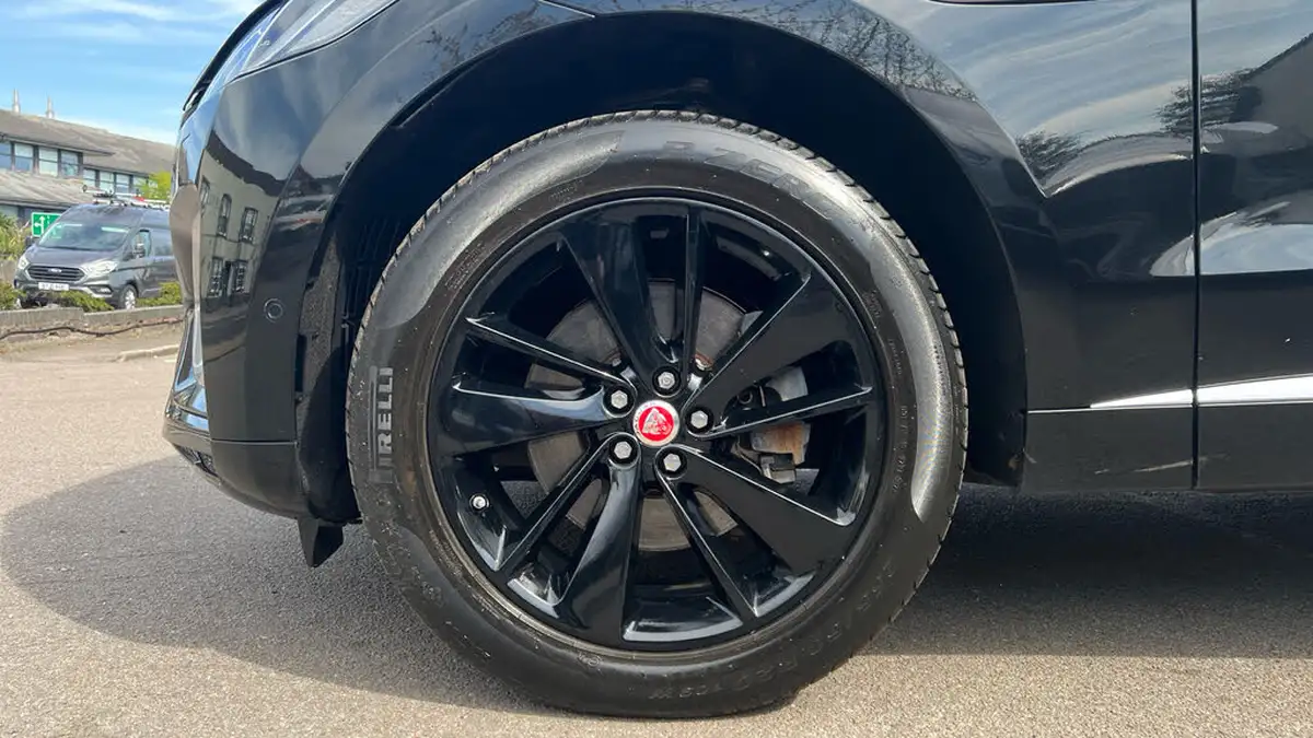 2021-jaguar-f-pace-20-d200-r-dynamic-se-mhev-big-24