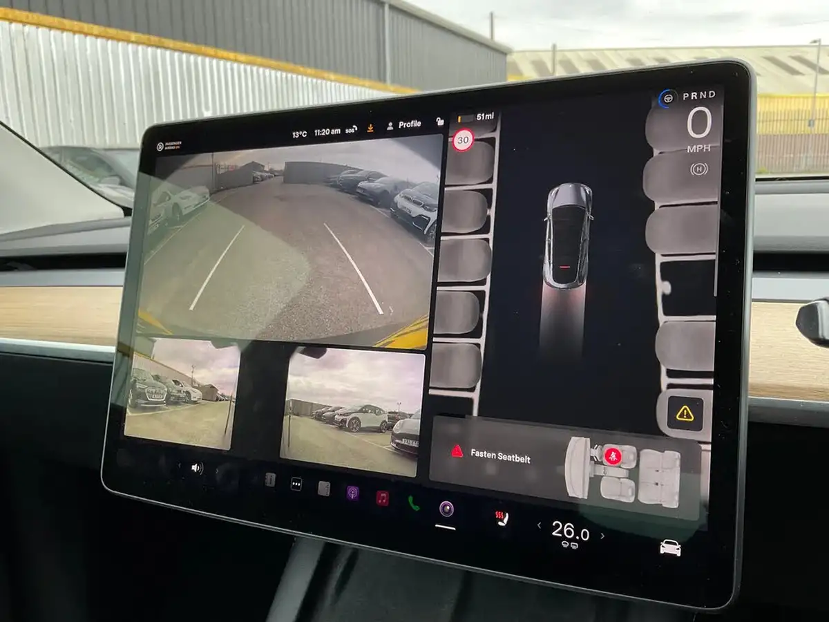 2022-tesla-model-y-e-long-range-big-30