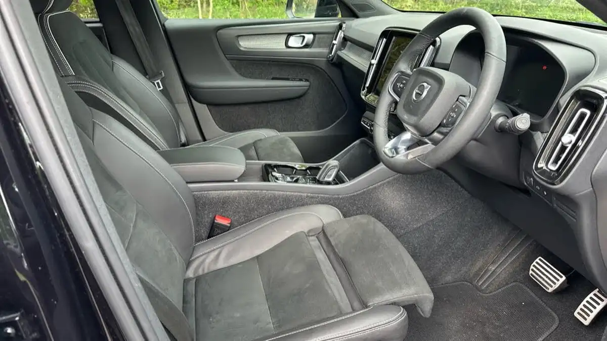 2022-volvo-xc40-15-t5-r-design-pro-big-29