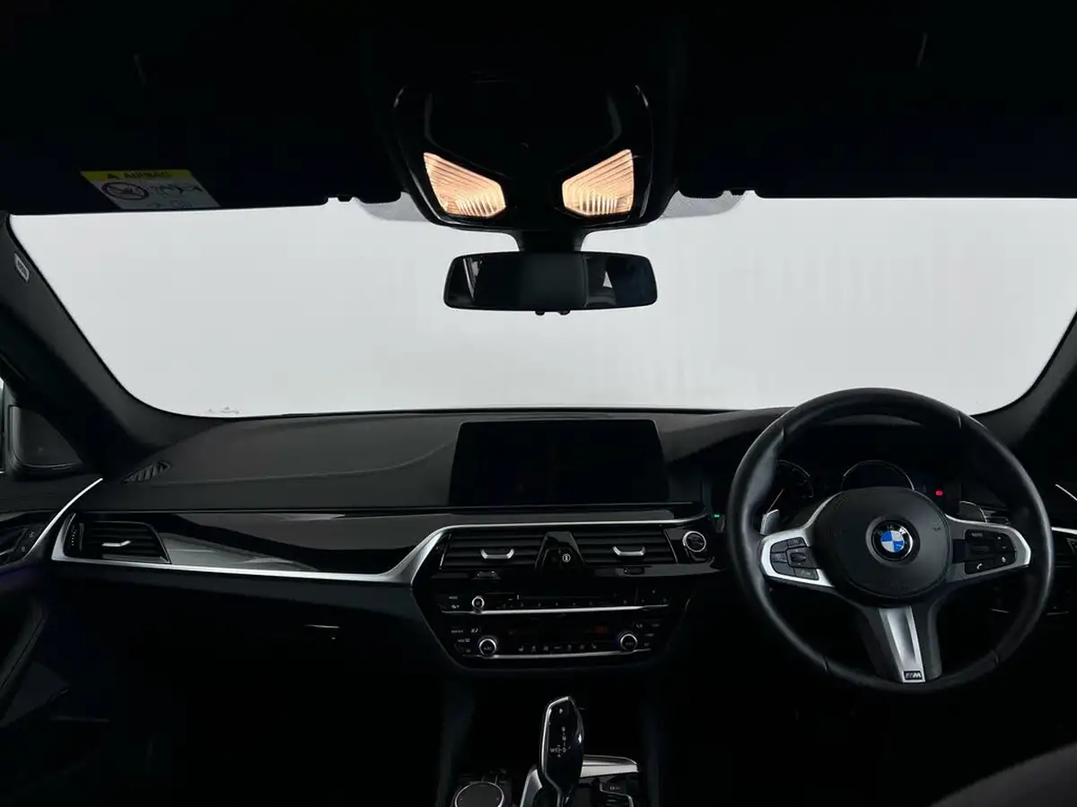 2018-bmw-5-series-20td-520d-m-sport-188bhp-xdrive-touring-5d-big-17