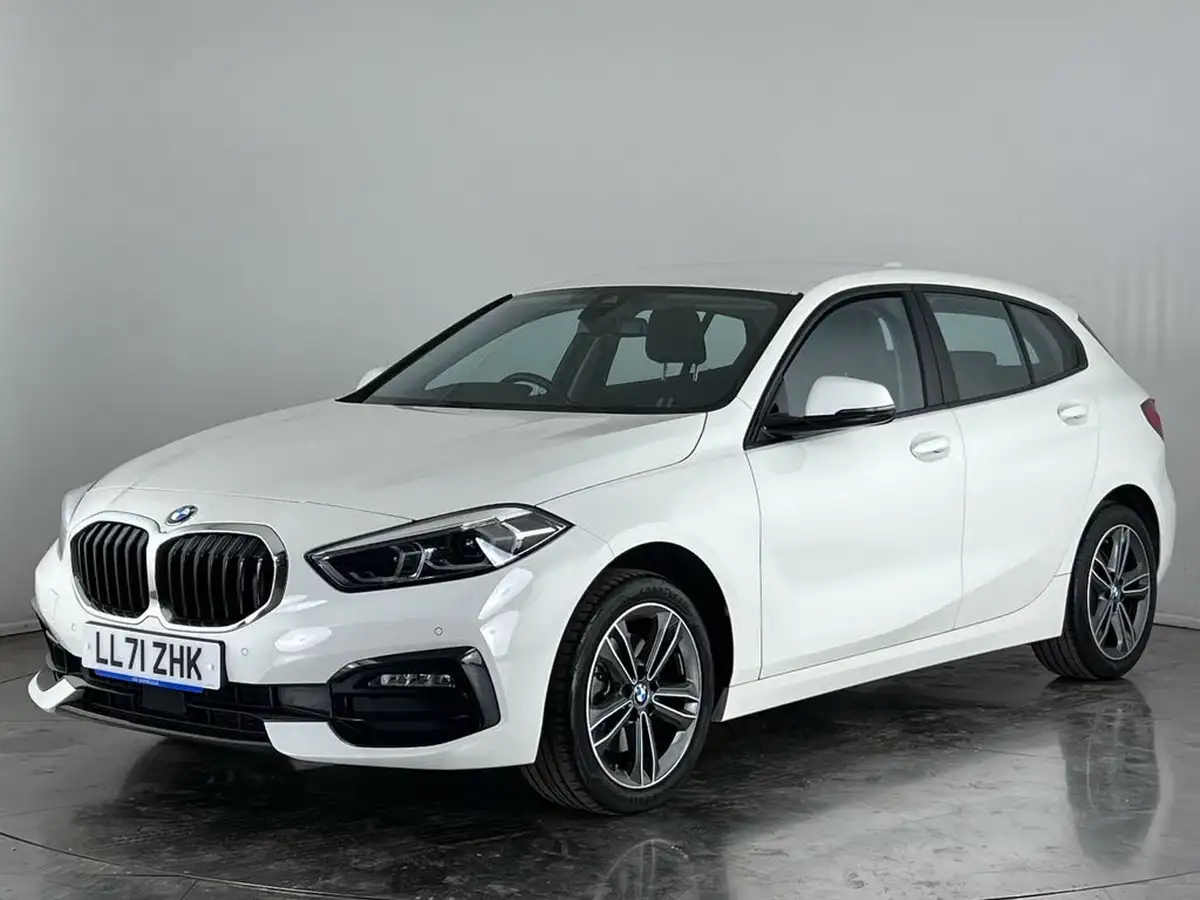 2021-bmw-1-series-15-118i-sport-lcp-big-1