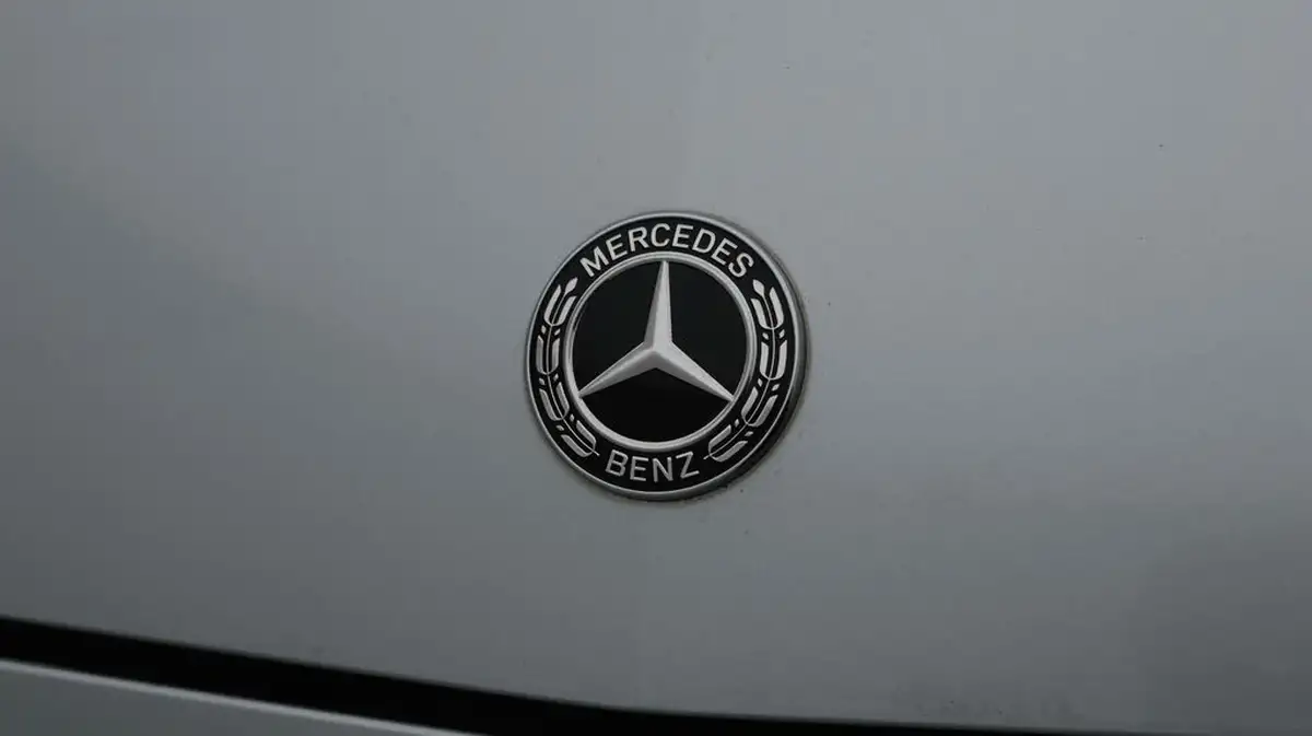 2019-mercedes-benz-c-class-20-c300-amg-line-premium-coupe-2d-big-20
