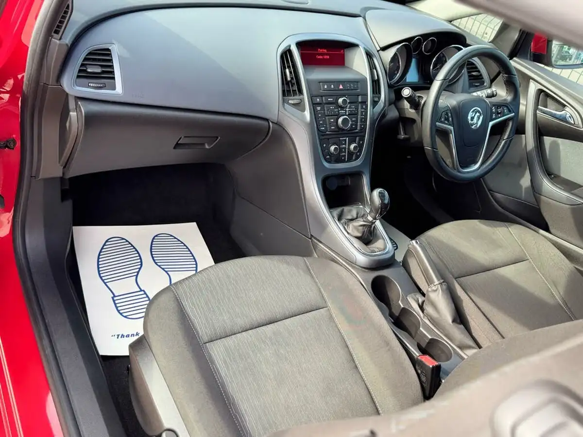 2015-vauxhall-gtc-20cdti-limited-edition-16v-ss-big-31