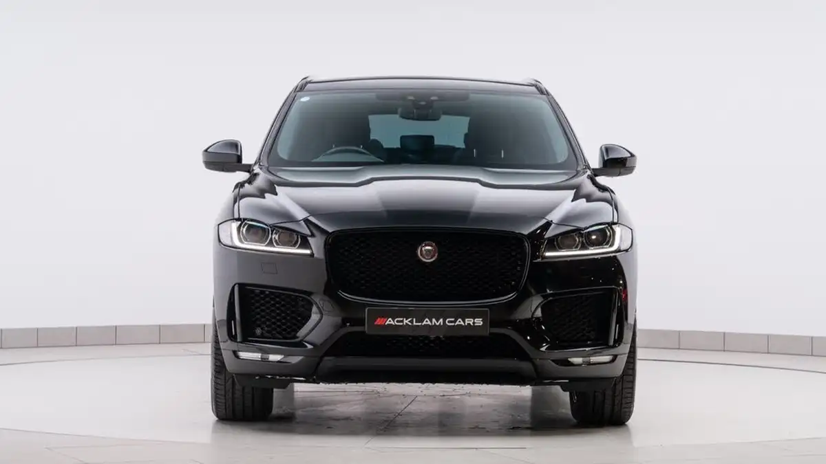 2020-jaguar-f-pace-20i-chequered-flag-big-5