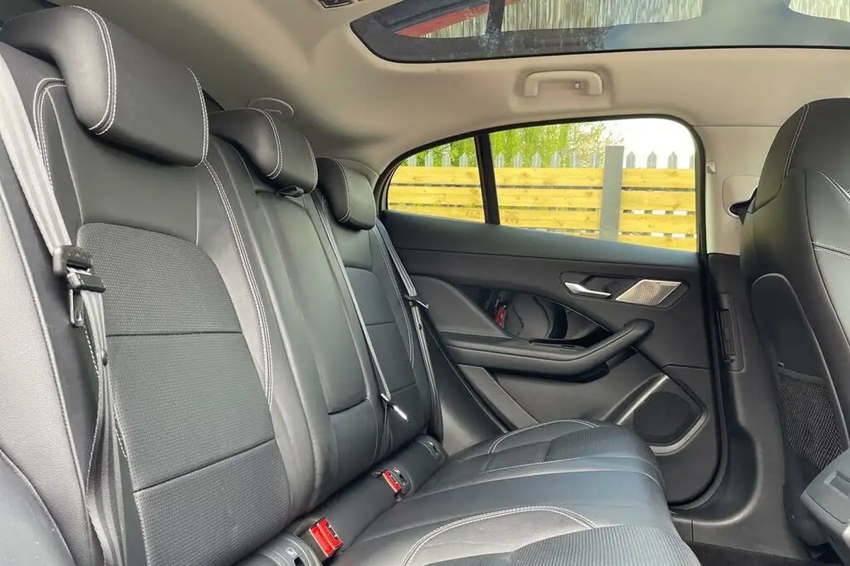 2019-jaguar-i-pace-ev400-se-big-21