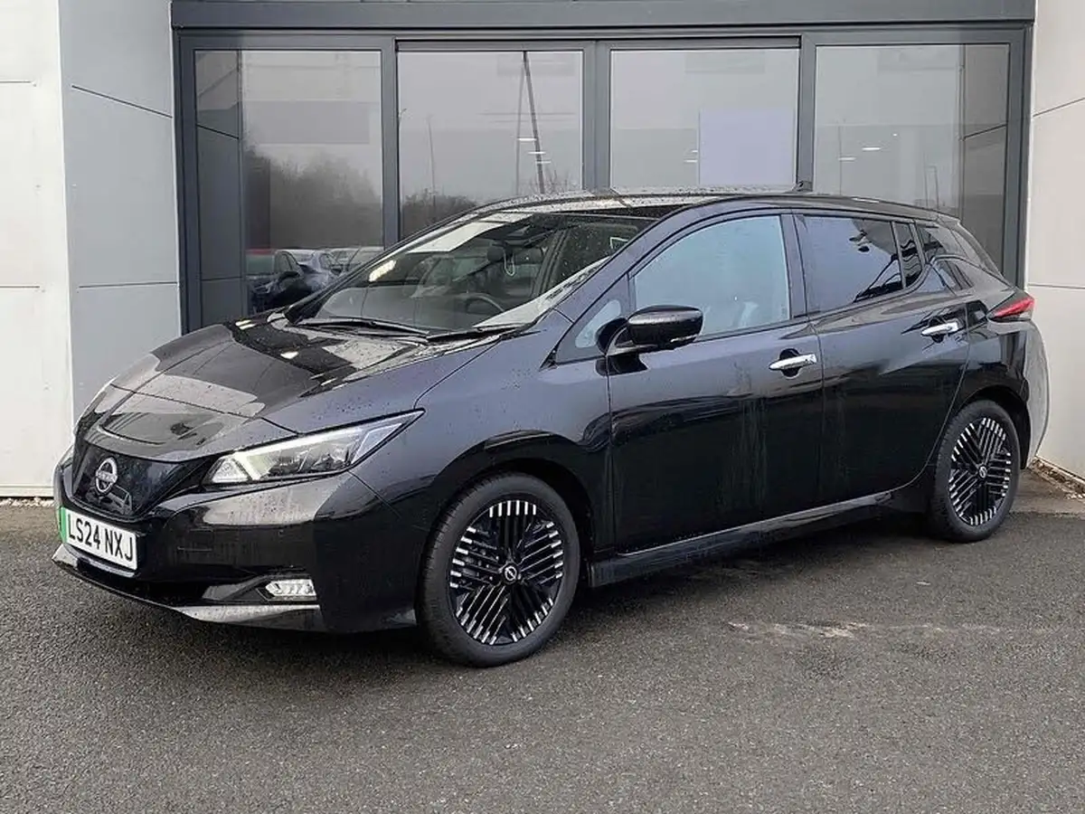 2024-nissan-leaf-e-tekna-39kwh-big-26