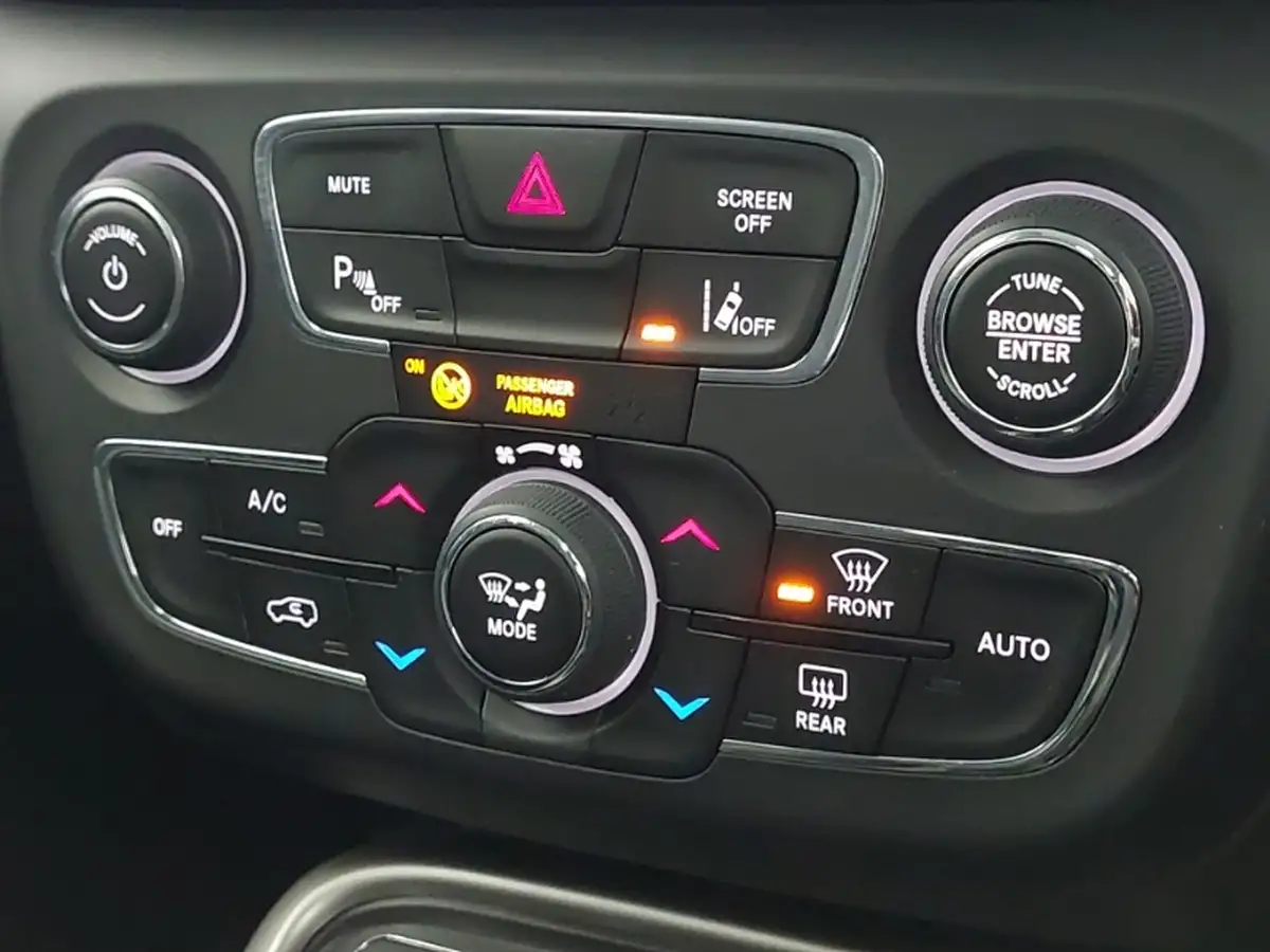 2024-cupra-born-e-v1-204ps-58kwh-big-17