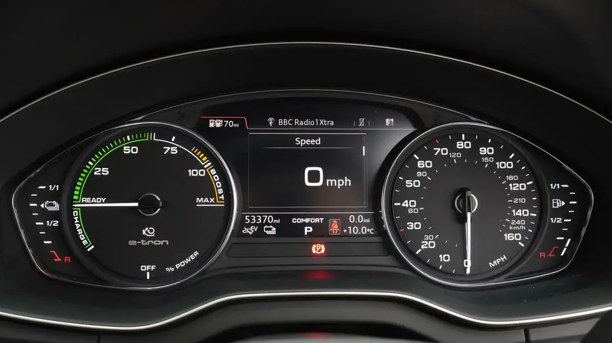 2020-audi-q5-20-50-tfsi-e-s-line-big-10