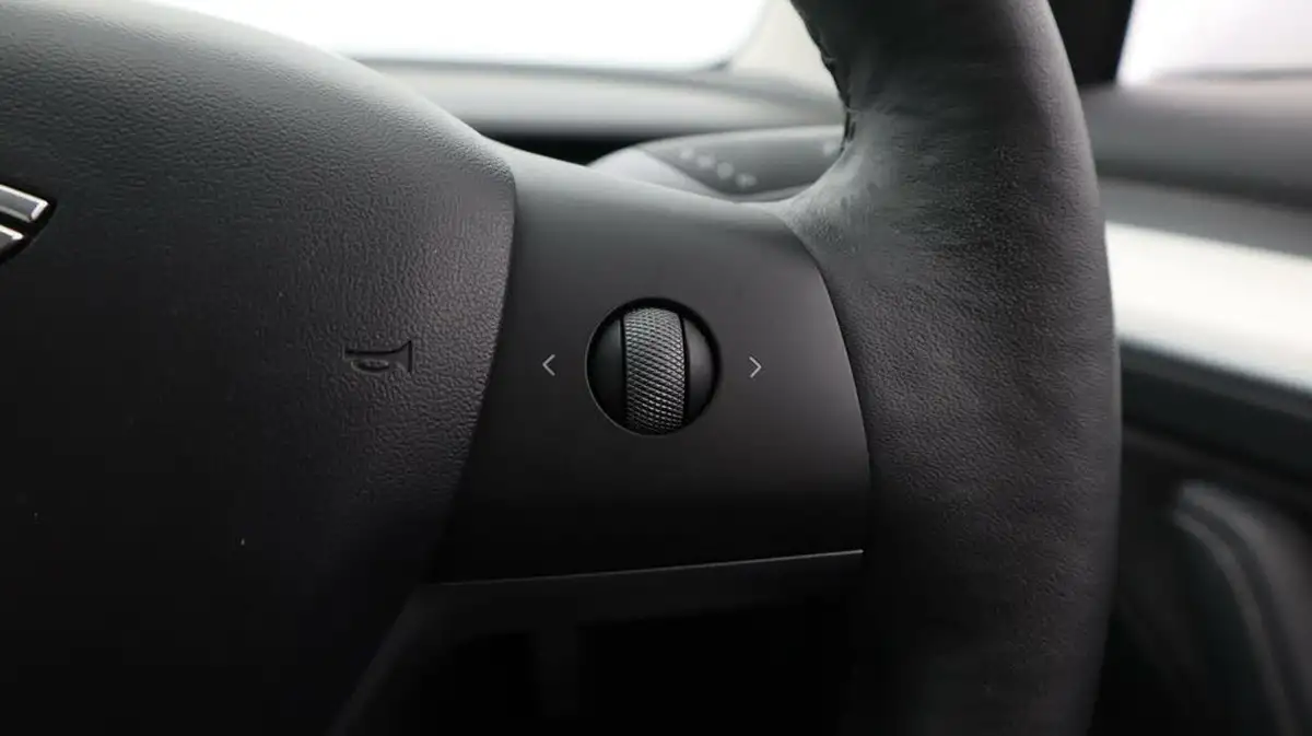 2021-tesla-model-3-e-standard-plus-big-23