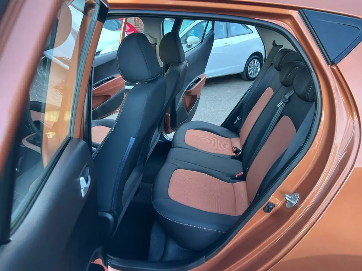 2014-hyundai-i10-10-premium-big-4