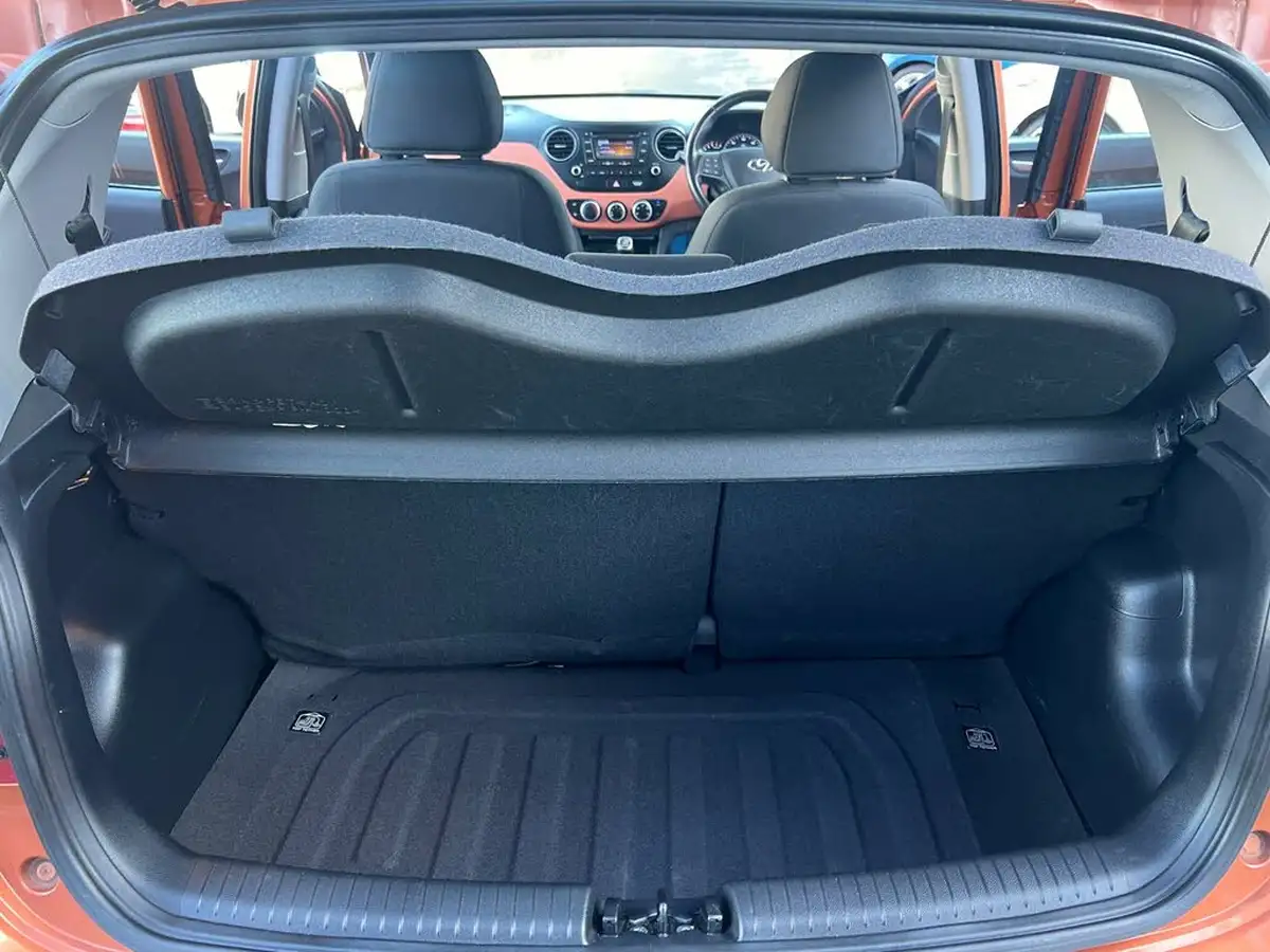 2014-hyundai-i10-10-premium-big-52