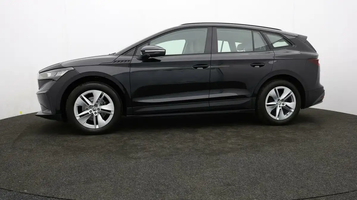2023-skoda-enyaq-e-60-big-58