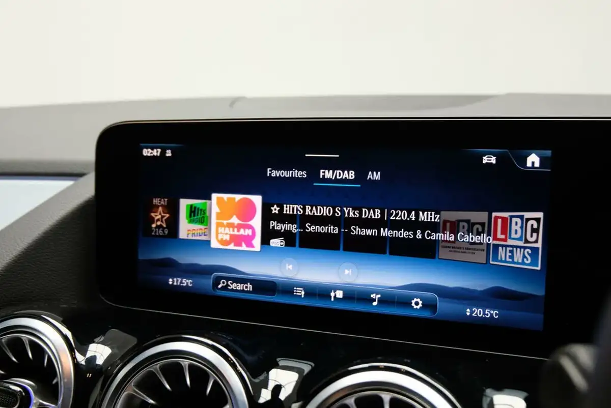 2023-mercedes-benz-gla-class-20d-gla-220d-amg-line-premium-suv-big-26