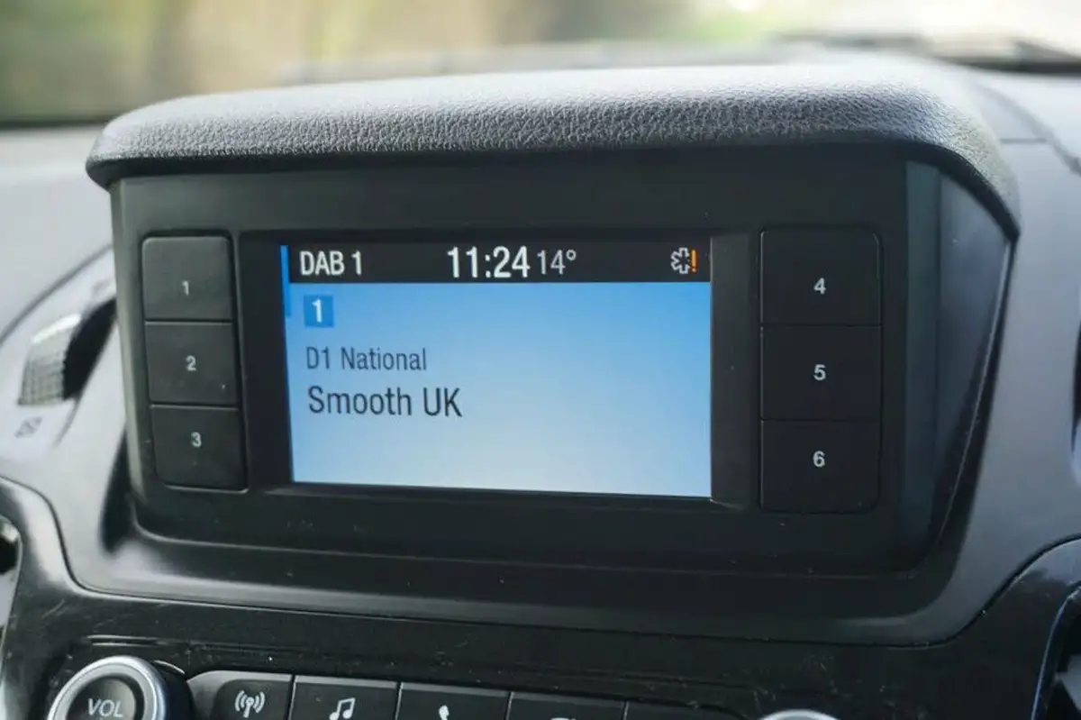 2021-ford-grand-tourneo-connect-15-titanium-big-19