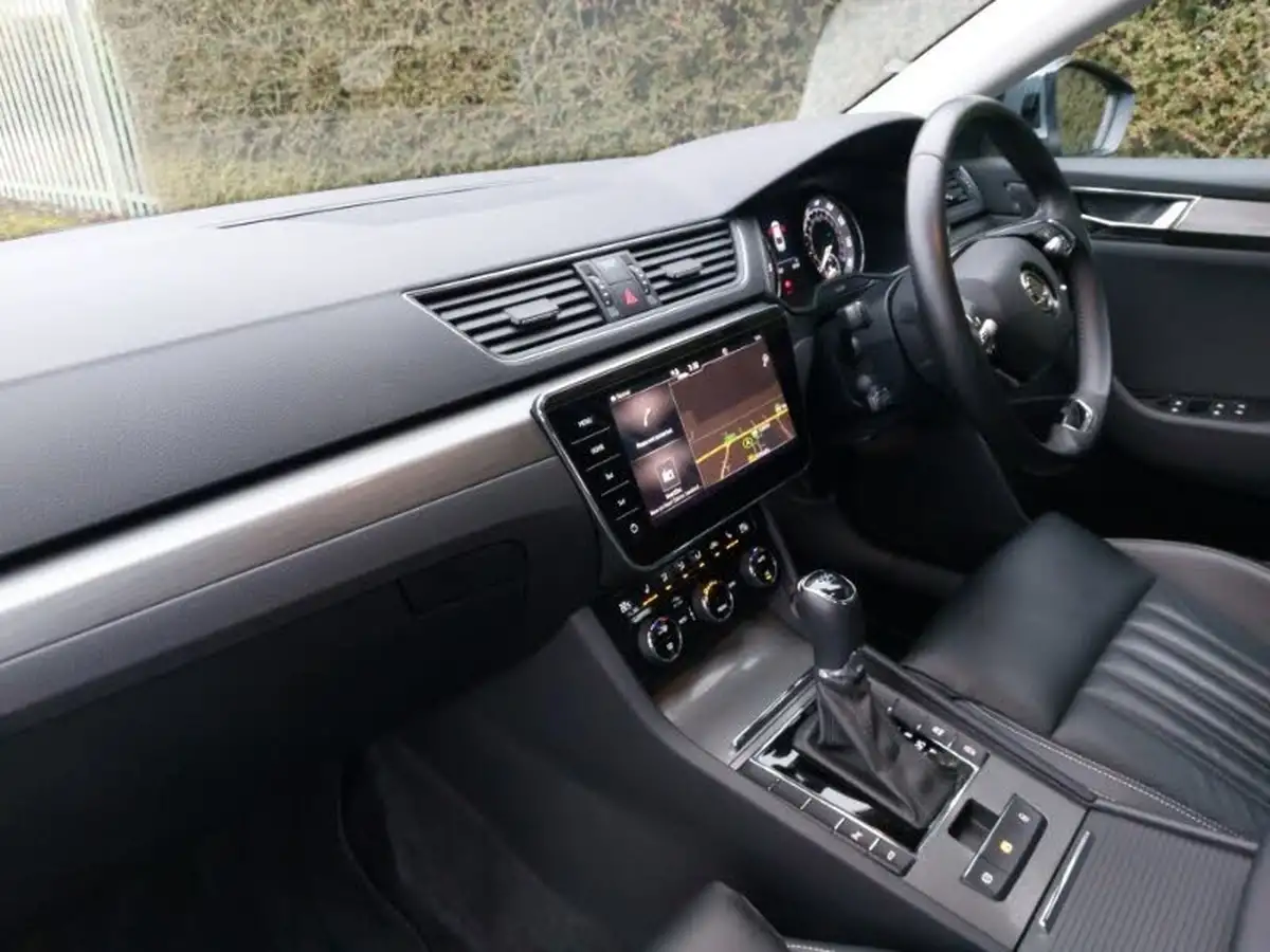 2020-skoda-superb-15-tsi-se-l-hatchback-dsg-big-4