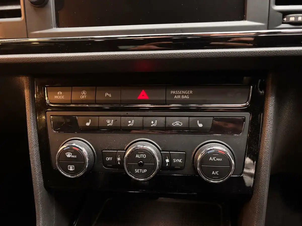 2020-seat-leon-20tdi-fr-black-edition-estate-dsg-big-25