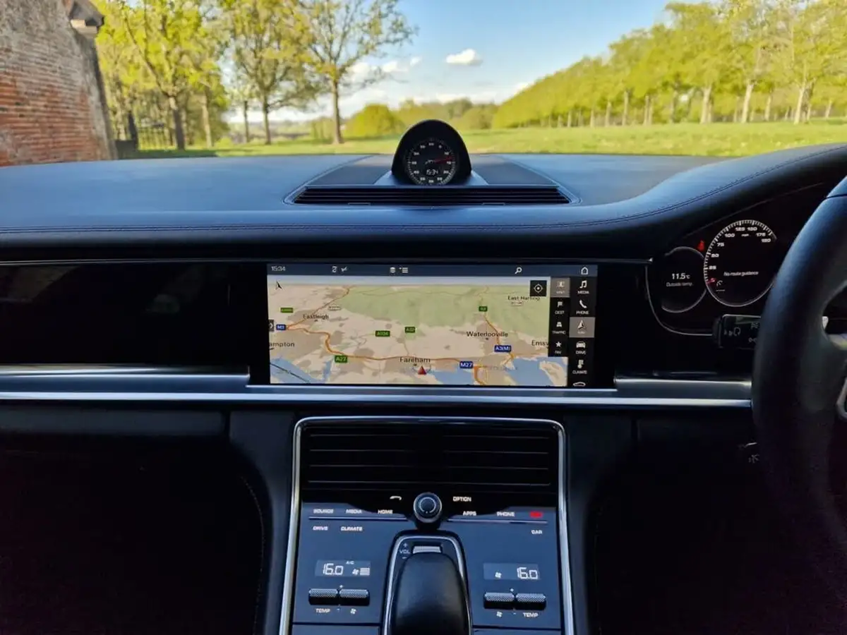 2017-porsche-panamera-30-v6-4-executive-big-12