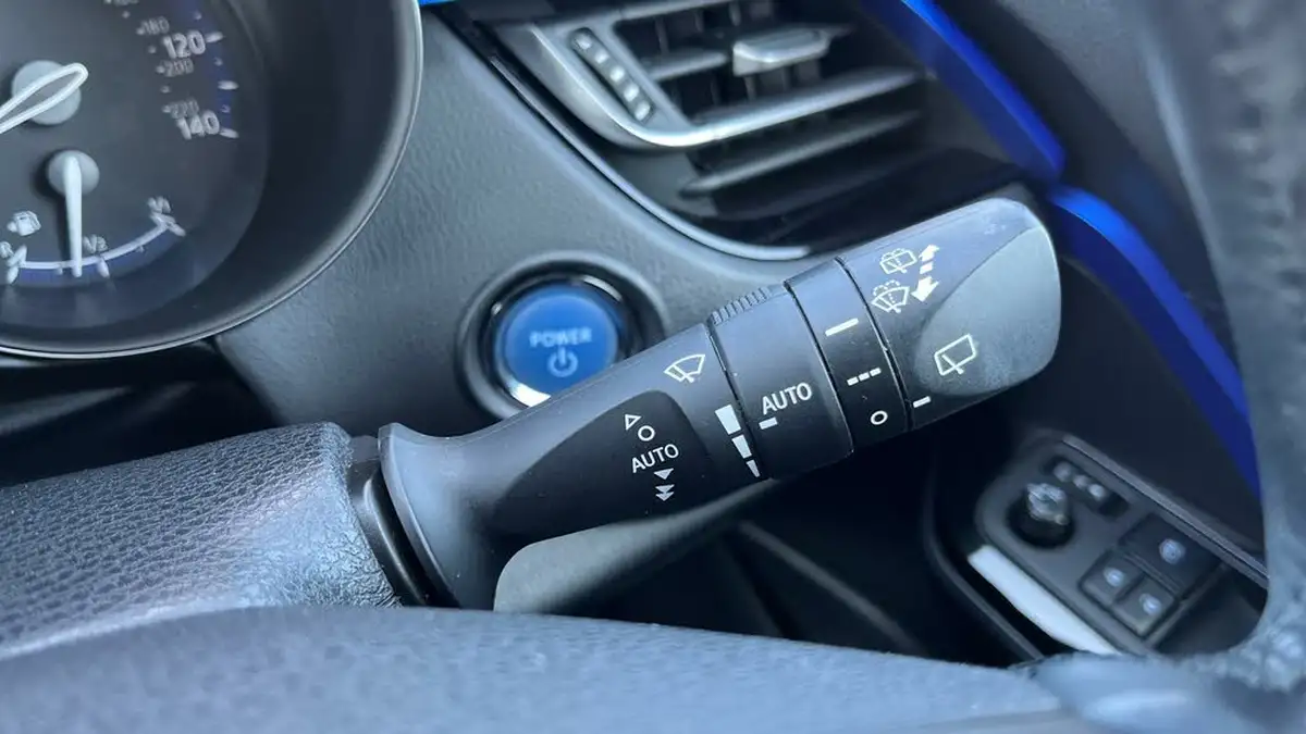 2017-toyota-c-hr-18-vvt-i-dynamic-big-49