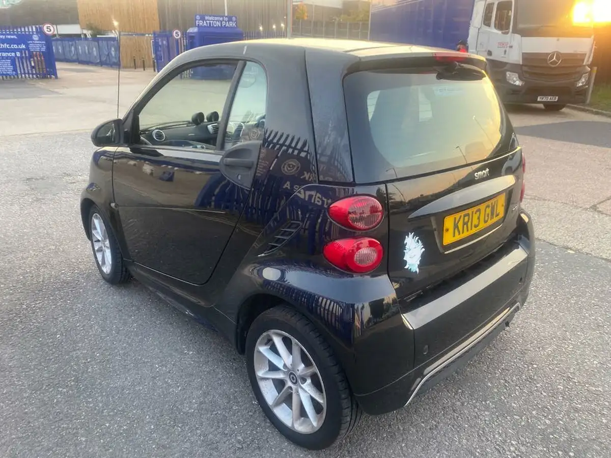 2013-smart-fortwo-10-passion-71bhp-coupe-big-6