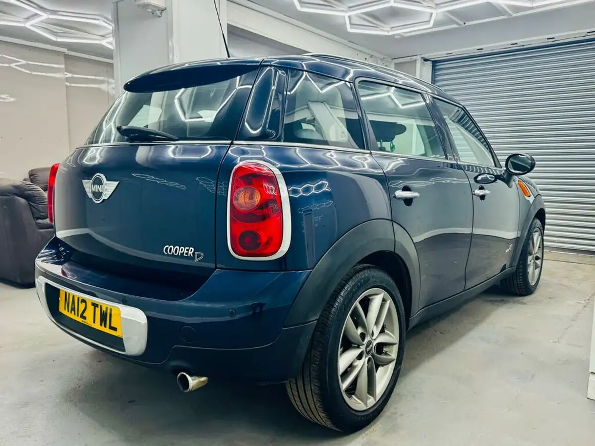 2012-mini-countryman-16td-cooper-big-20