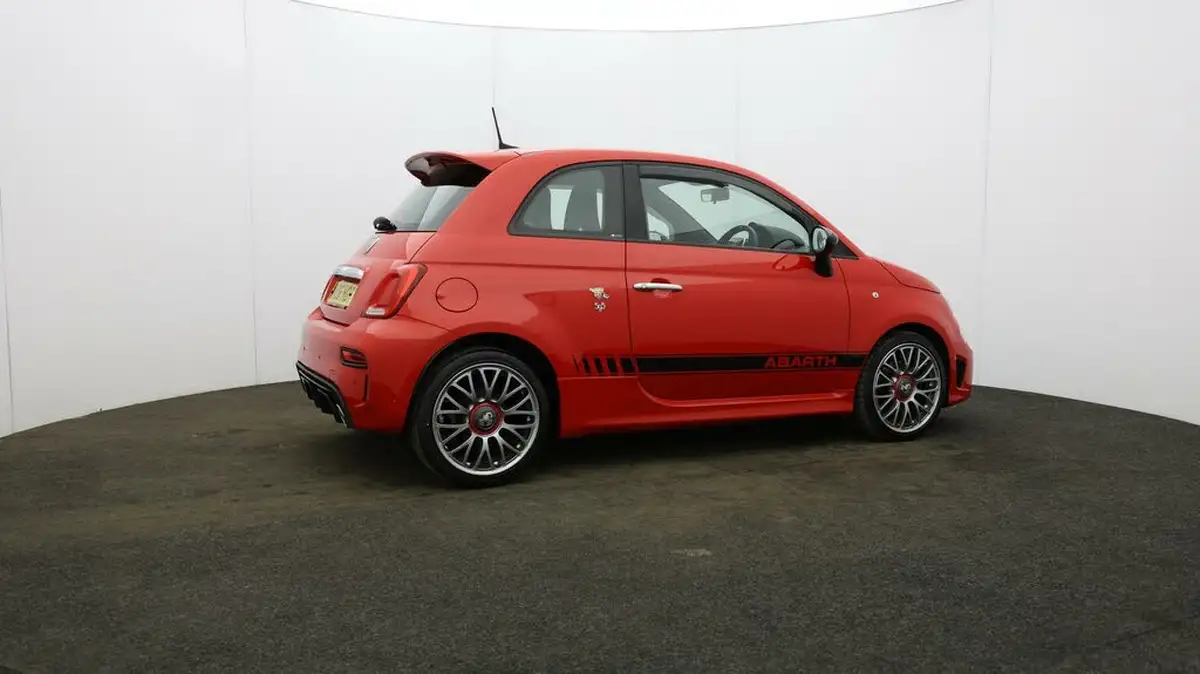 2018-abarth-595-14-tjet-big-46