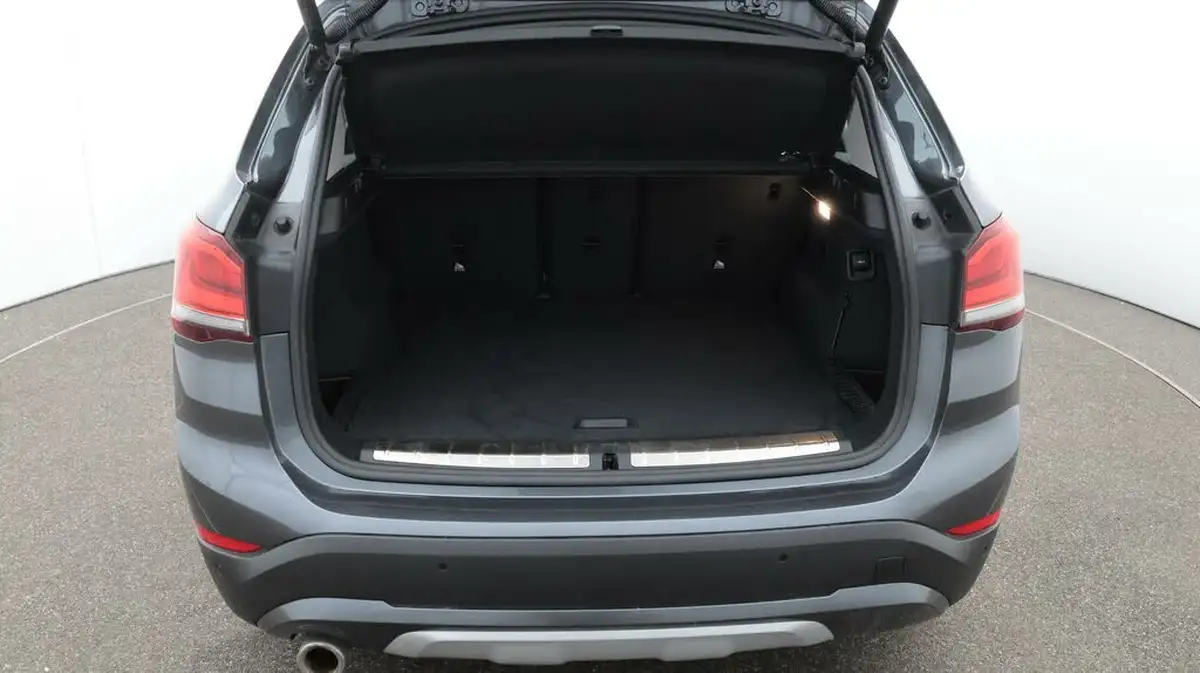 2020-bmw-x1-15-xdrive-25e-phev-xline-big-17