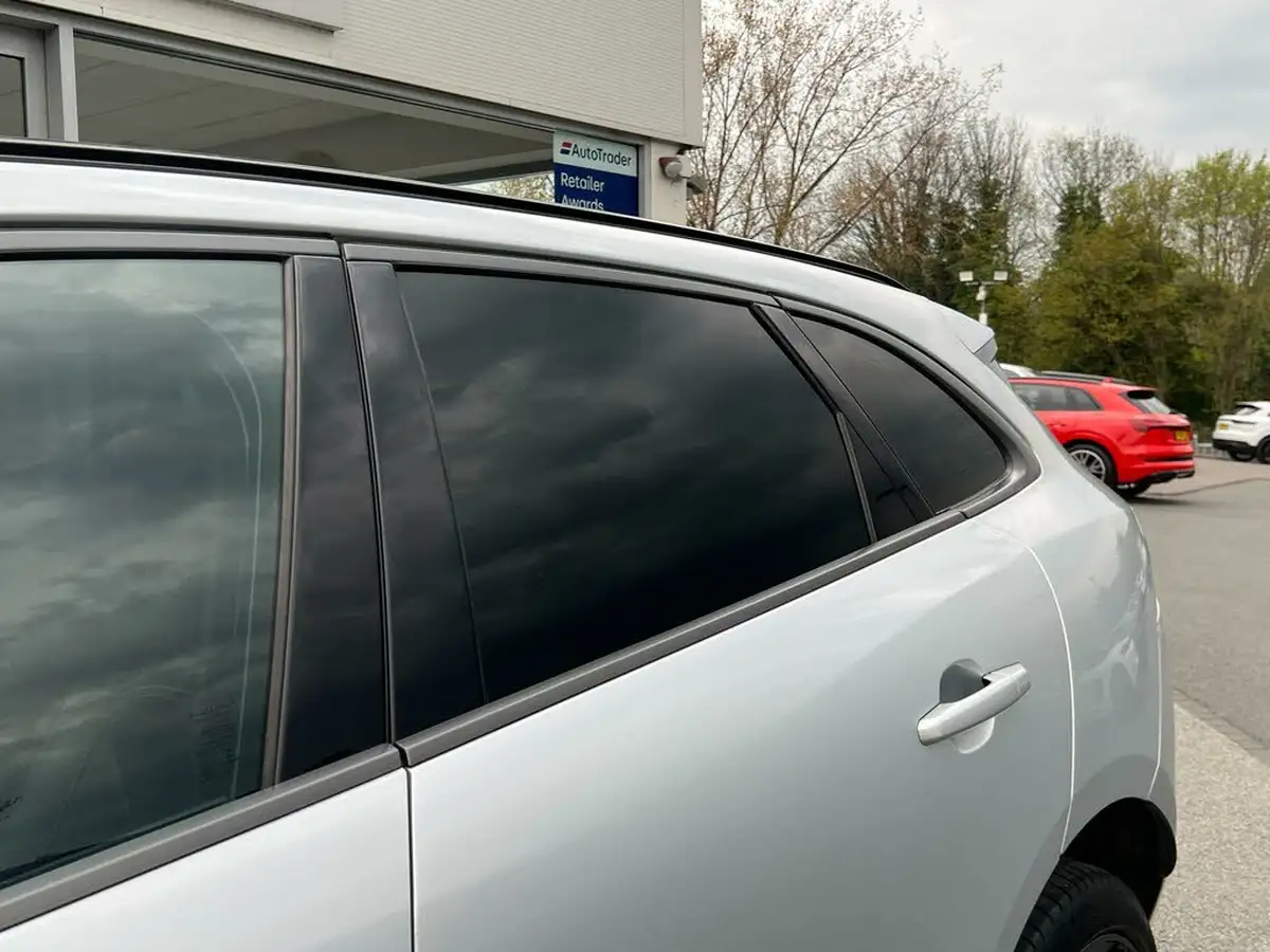 2019-jaguar-f-pace-20i-300-sport-big-75