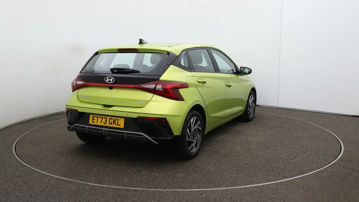 2024-hyundai-i20-10-t-gdi-advance-big-47