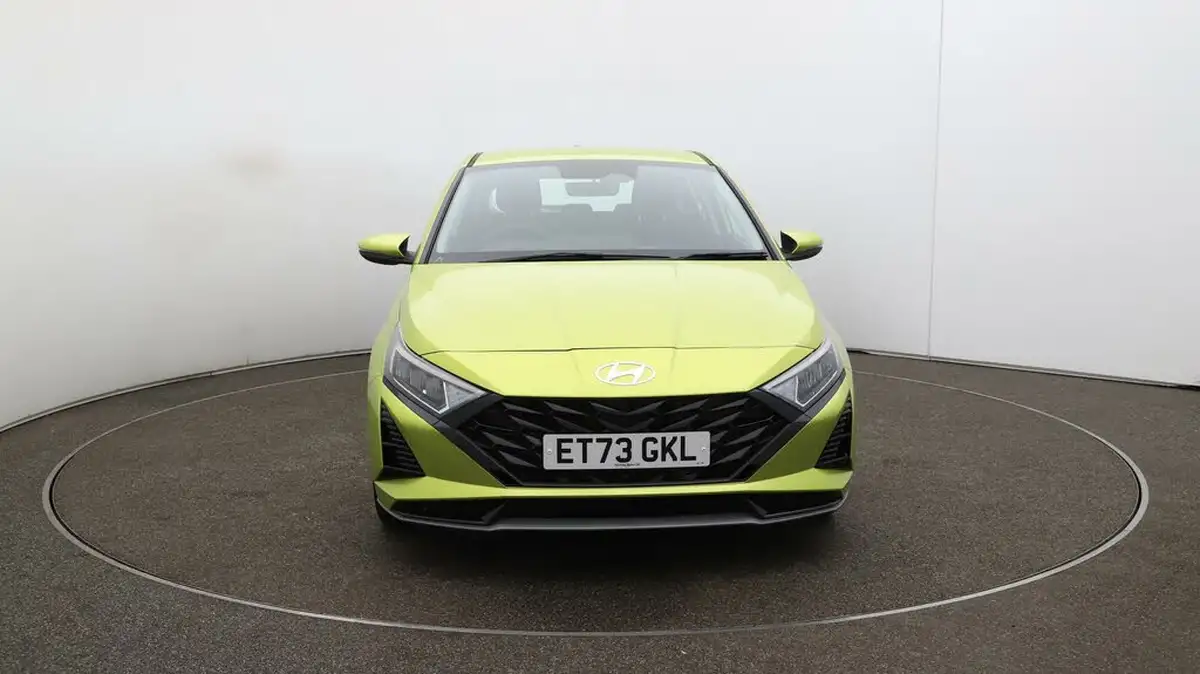 2024-hyundai-i20-10-t-gdi-advance-big-2
