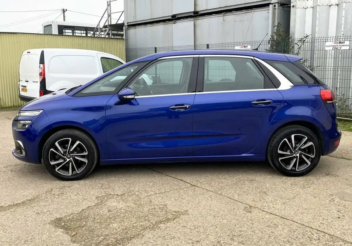 2016-citroen-c4-picasso-12-puretech-feel-big-7