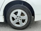 2011-toyota-prius-small-15