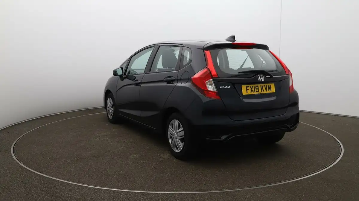 2019-honda-jazz-13-i-vtec-s-big-50