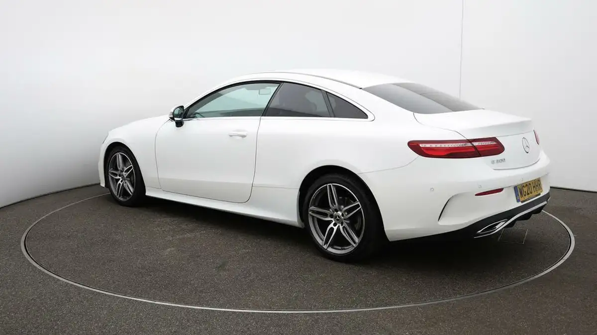 2020-mercedes-benz-e-class-20-e300-amg-line-premiumss-coupe-big-5