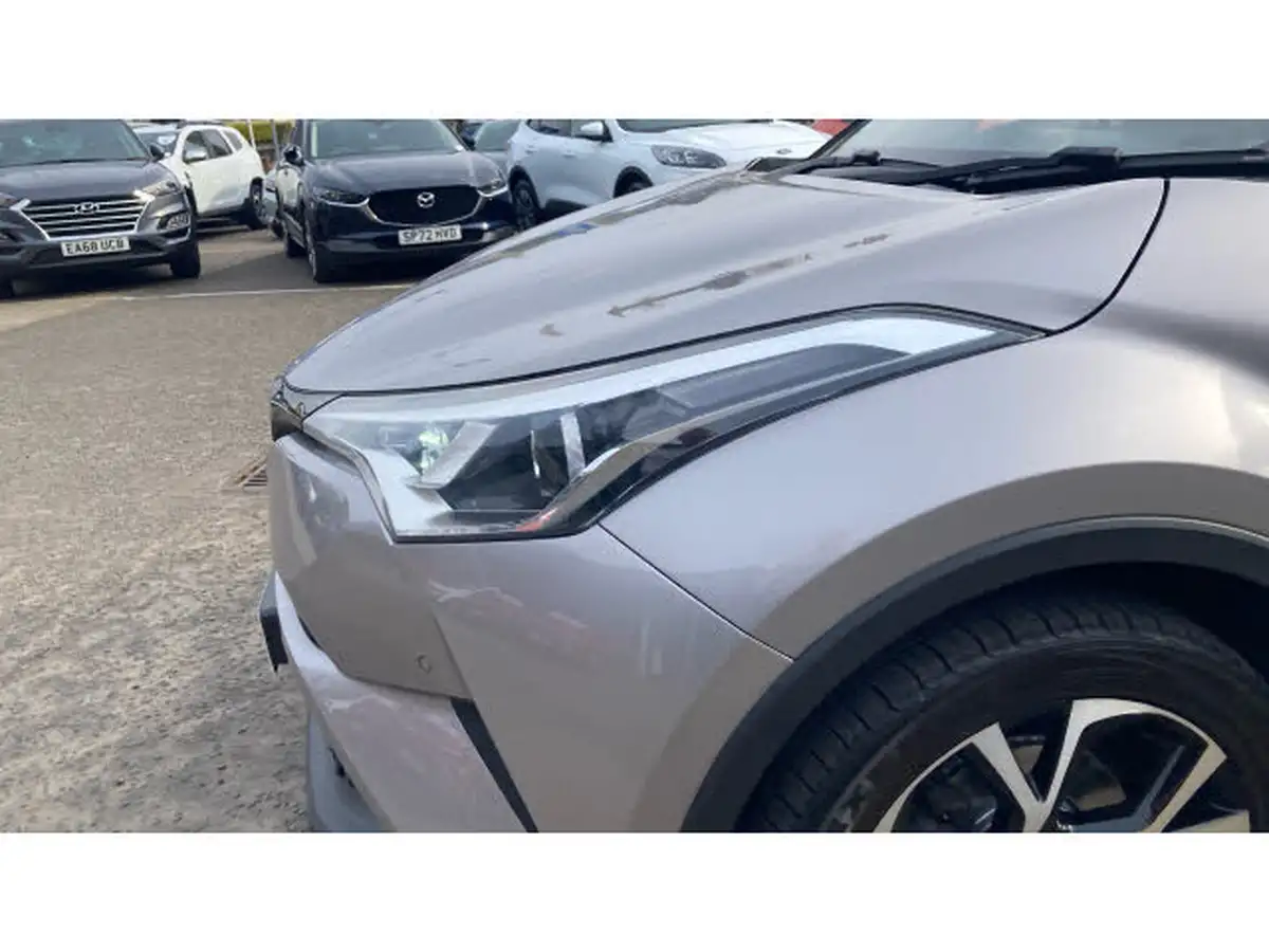 2019-toyota-c-hr-12-design-big-34