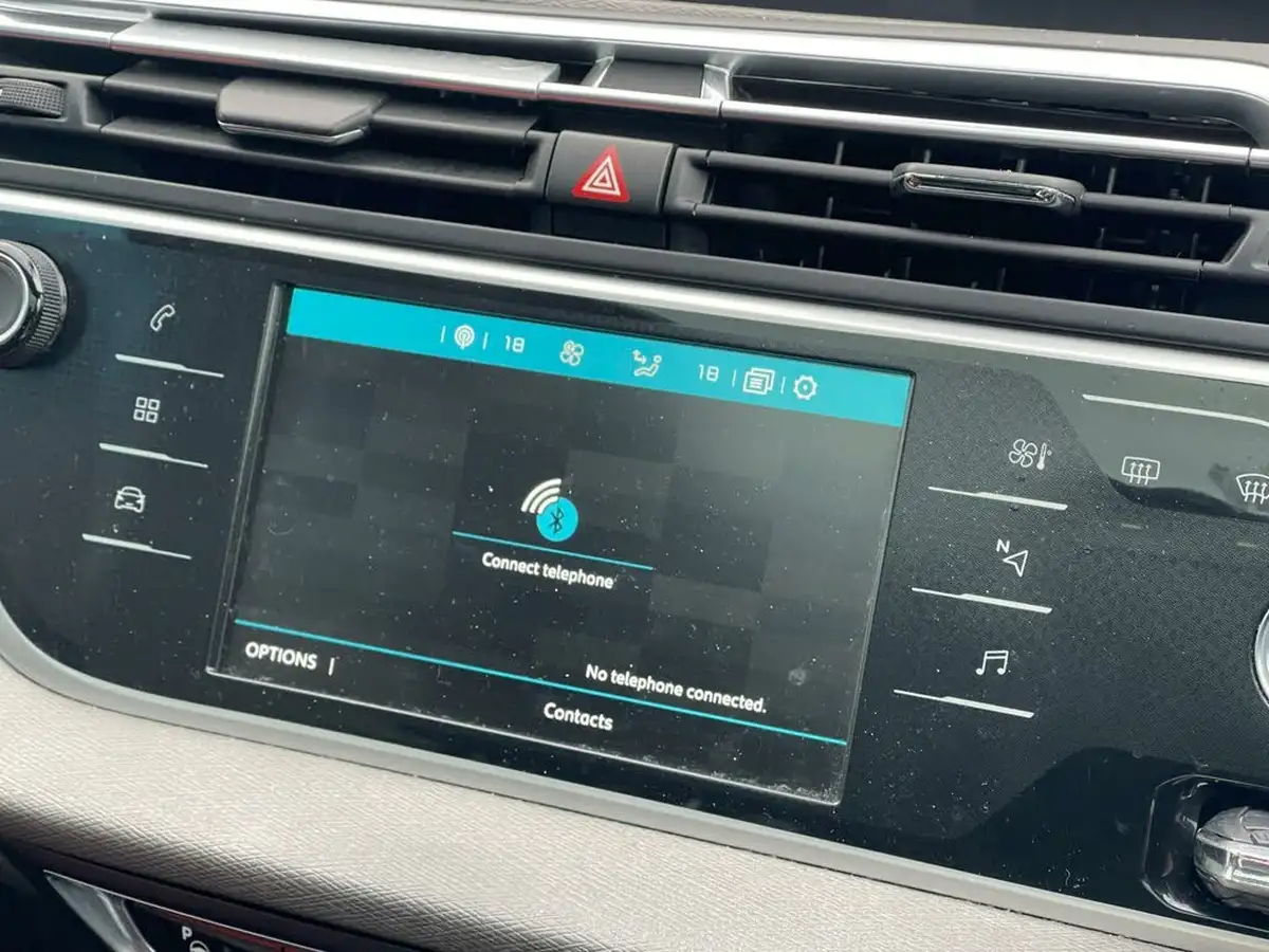 2017-citroen-grand-c4-picasso-16bluehdi-flair-big-26
