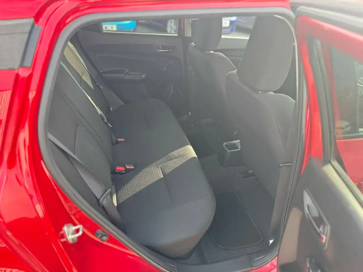 2018-suzuki-swift-12-dualjet-sz3-90ps-big-7