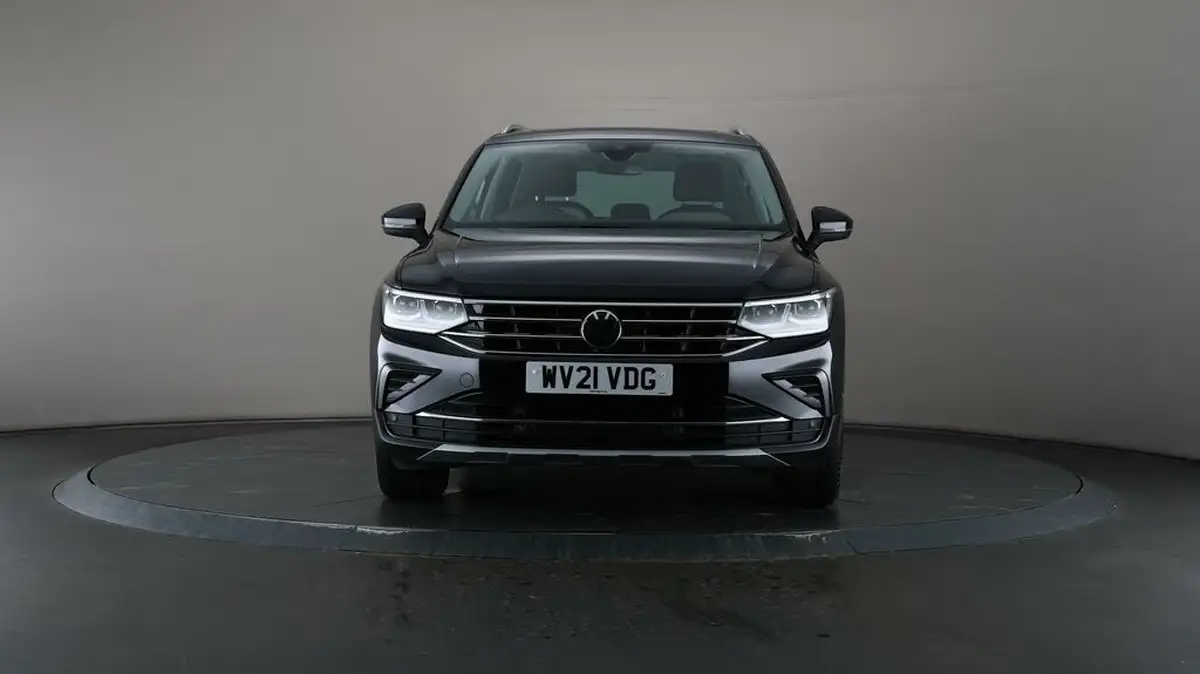 2021-volkswagen-tiguan-15-tsi-elegance-big-1
