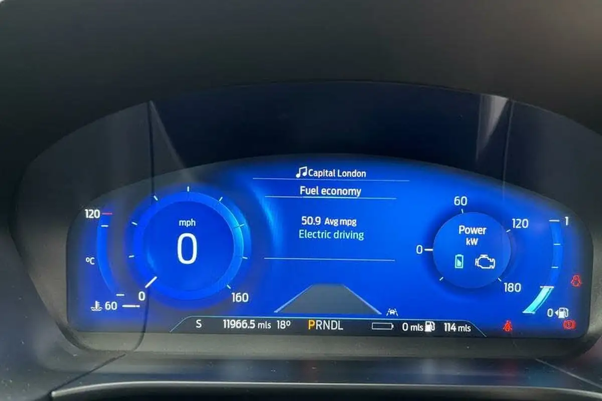 2023-ford-kuga-25t-st-line-x-edition-225ps-phev-big-12