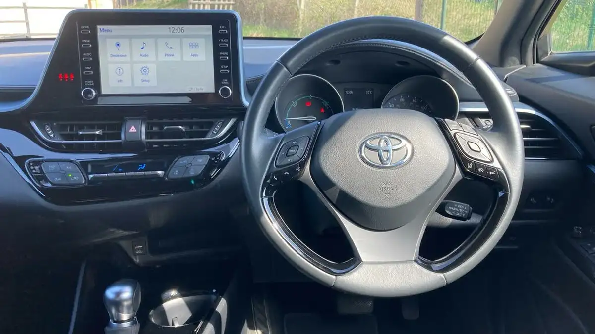 2022-toyota-c-hr-18-vvt-i-design-big-5