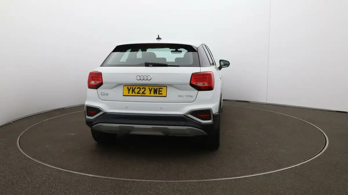 2022-audi-q2-10-30-tfsi-sport-big-6