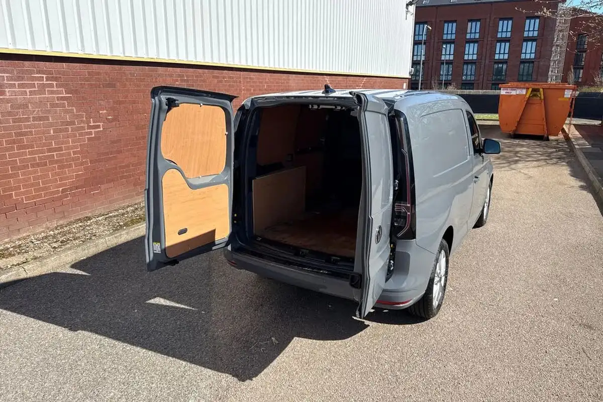 2023-volkswagen-caddy-20tdi-c20-cargo-commerce-pro-122pseu6d-big-43