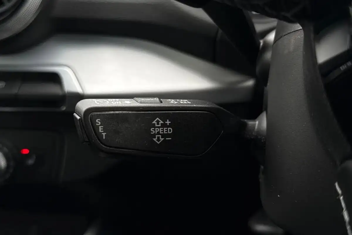 2023-audi-q2-15-35-tfsi-s-line-tronic-big-50